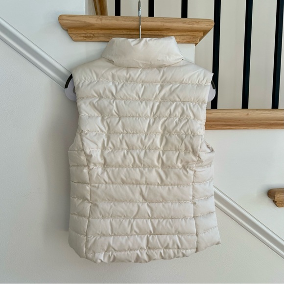Old Navy Active Narrow Channel Puffer Vest, Size S (6-7) - Picture 2 of 5